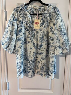 Blue Toile Peasant Top - Blue/White